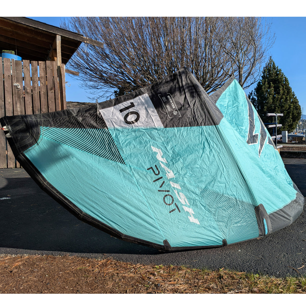 DEMO / USED Naish 2025 Pivot 10m Kite