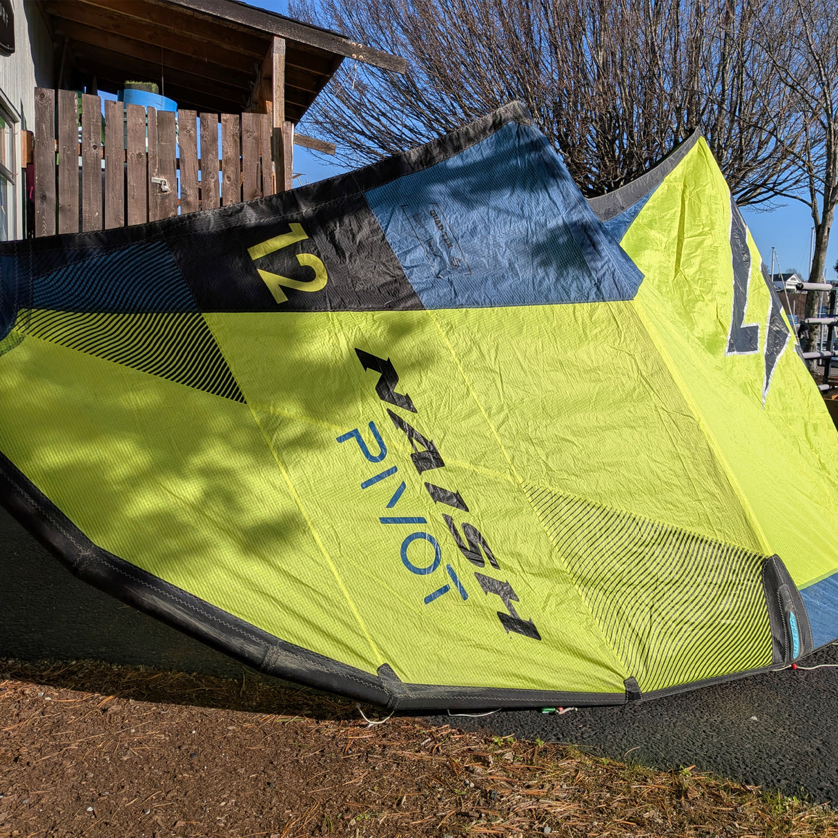 DEMO / USED Naish 2025 Pivot 12m Kite