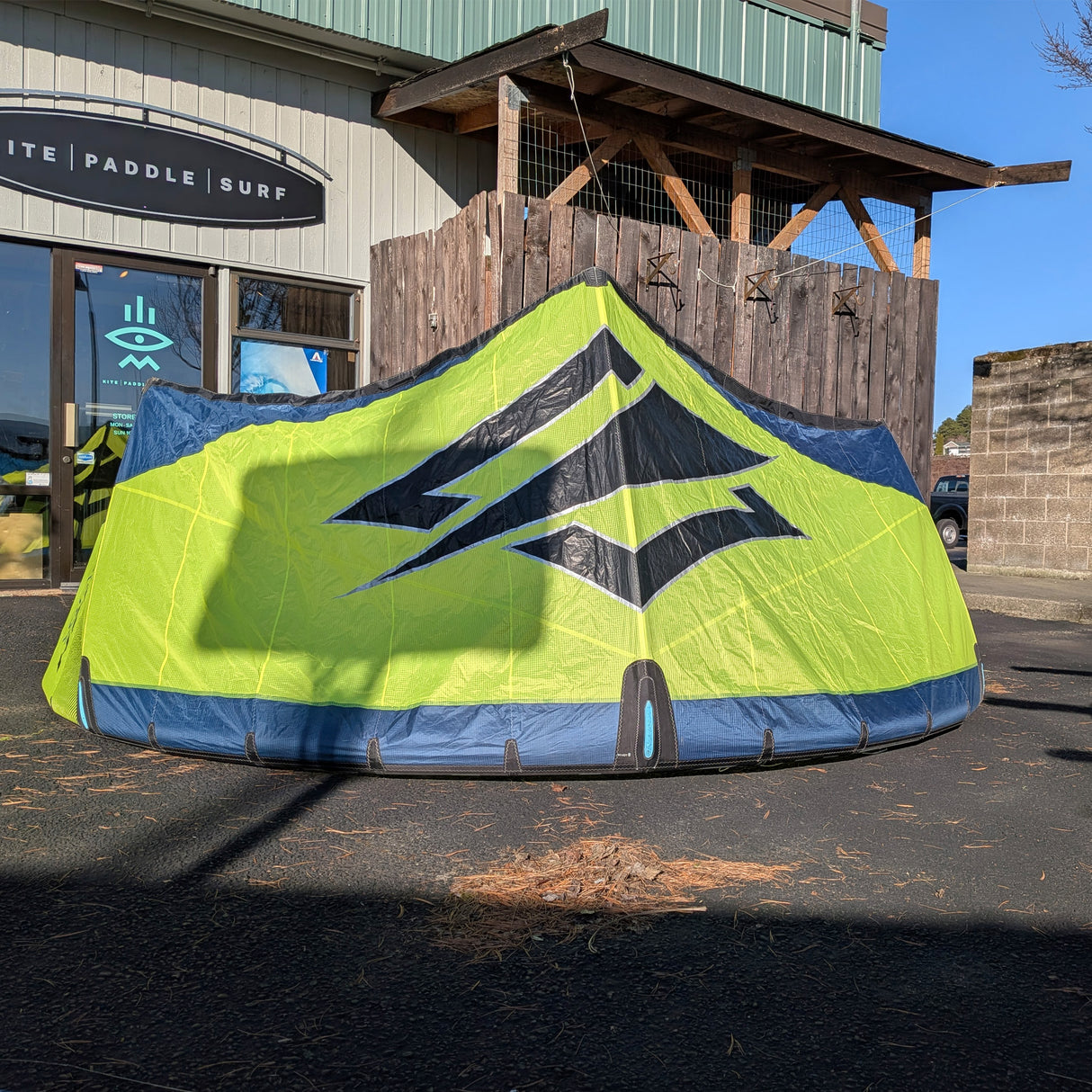 DEMO / USED Naish 2025 Pivot 8m Kite