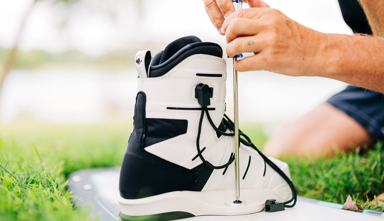 Wakeboard Hardware
