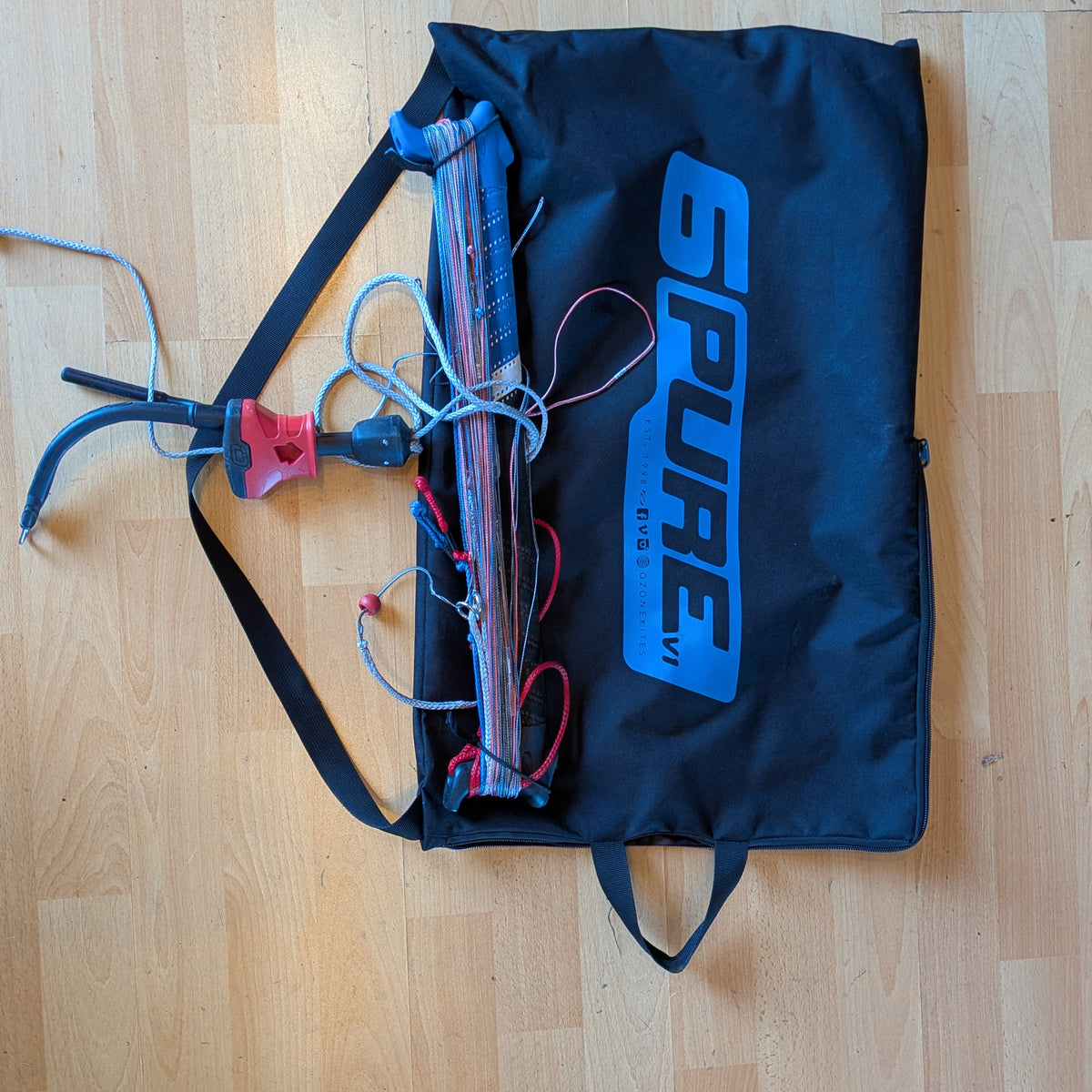 DEMO / USED Ozone Pure 6.0m Foil/Snow Kite complete